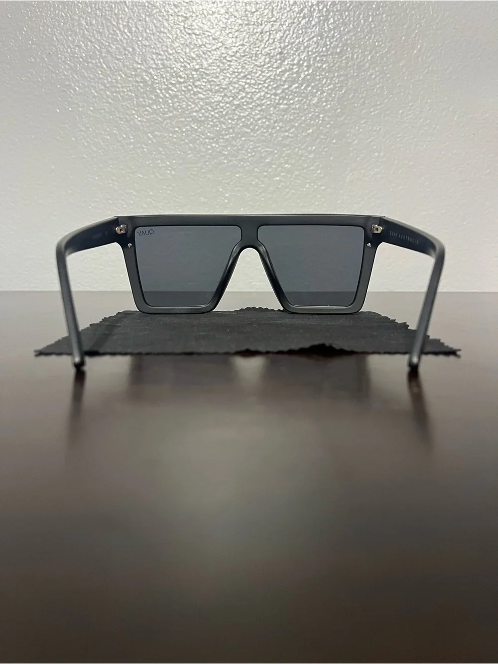 Quay Australia Shield Sunglasses w/case - Black